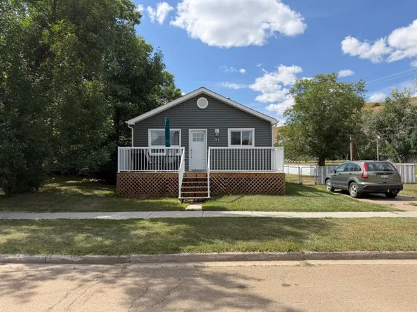 97 E Villa St, Drumheller, AB T0J 0Y1