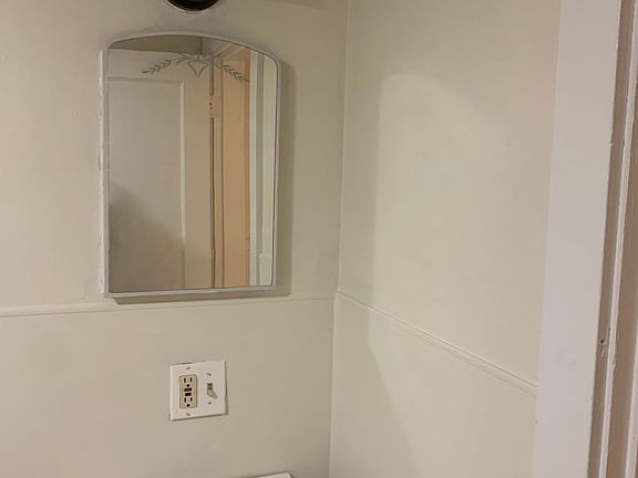 2nd image of 48 Alfred St #202