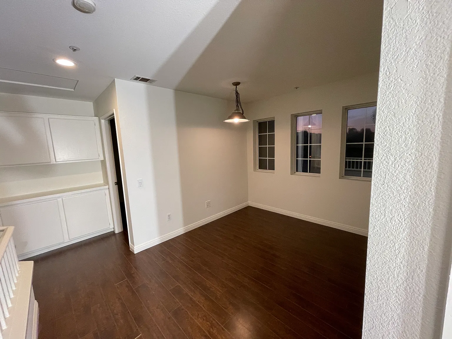 4 bed, 2.5 bath, 1535 sqft, $3,170 — Photo 2