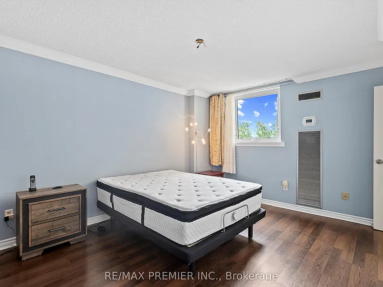 240 Scarlett Rd #711 — Photo 18