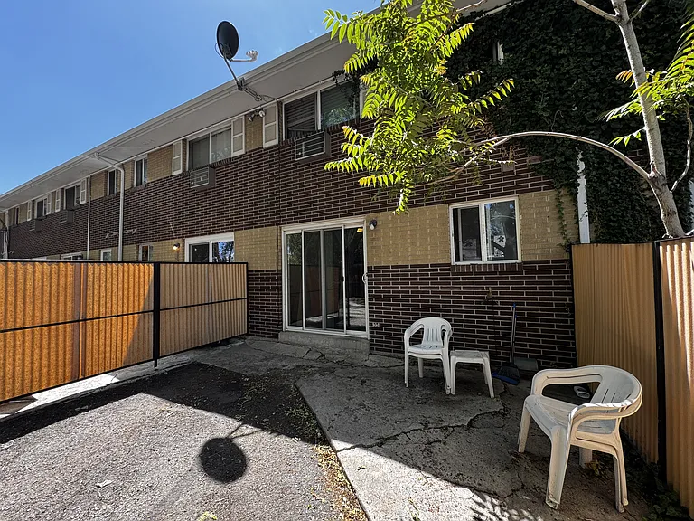 1387 Vance St — Photo 17