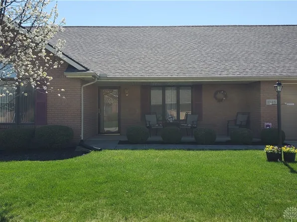 1725 Calais Dr, Springfield, OH 45503