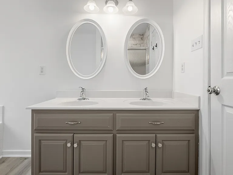 3924 Liberty Point Dr — Photo 38