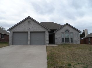 3018 Canary Ln, Midlothian, TX 76065