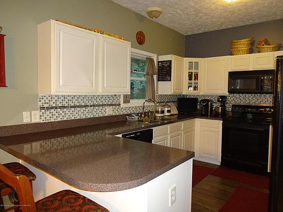 3rd image of 4931 Freeman Rd