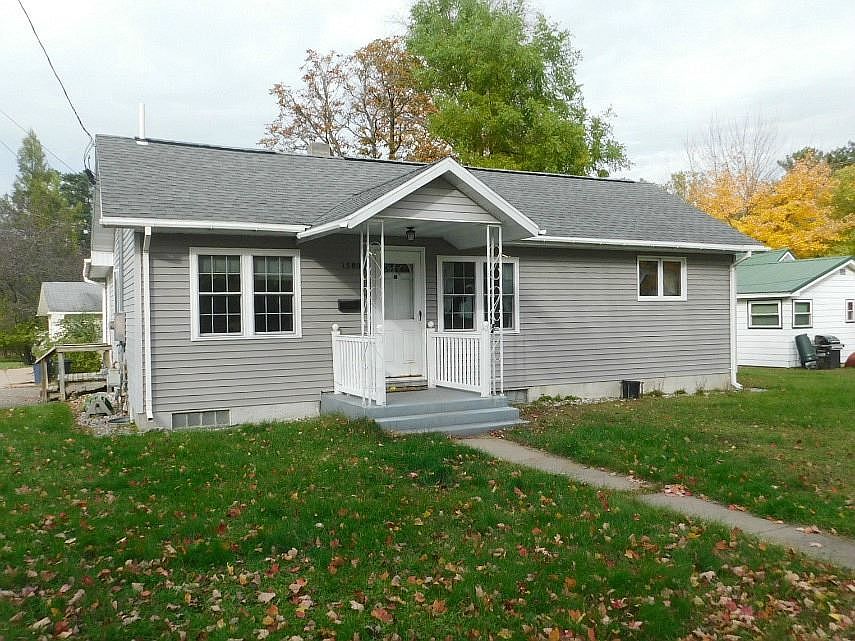 1st image of 1580 Riverview Dr