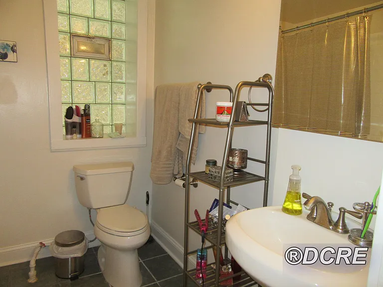 2061 N Hoyne Ave #G — Photo 8