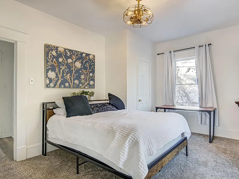 306 W Lexington Ave — Photo 12