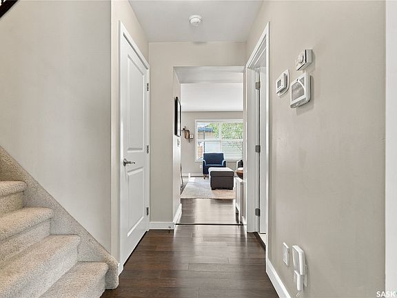 4th image of 410 Ledingham Way #203