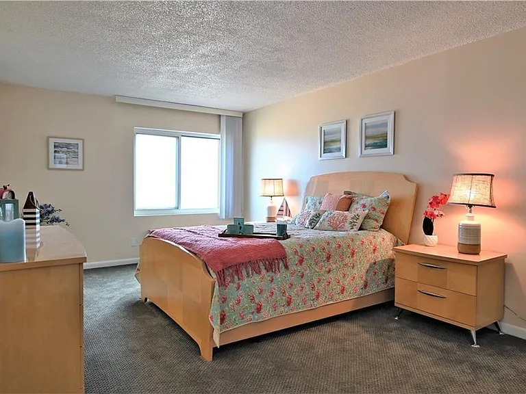 303 Atlantic Ave #402 — Photo 7