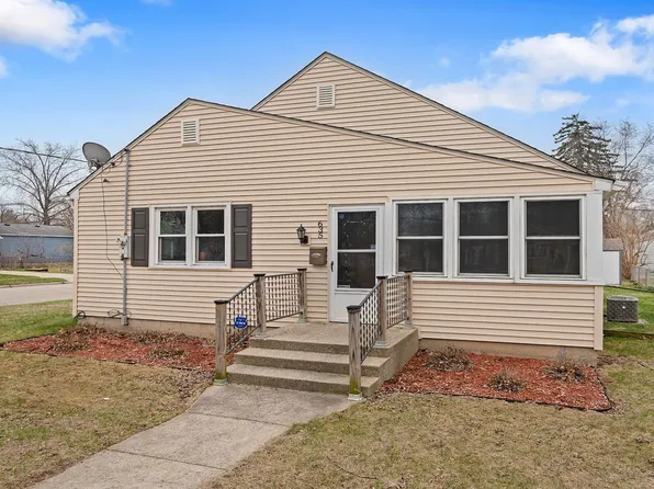 635 Merrill Ave, Loves Park, IL 61111