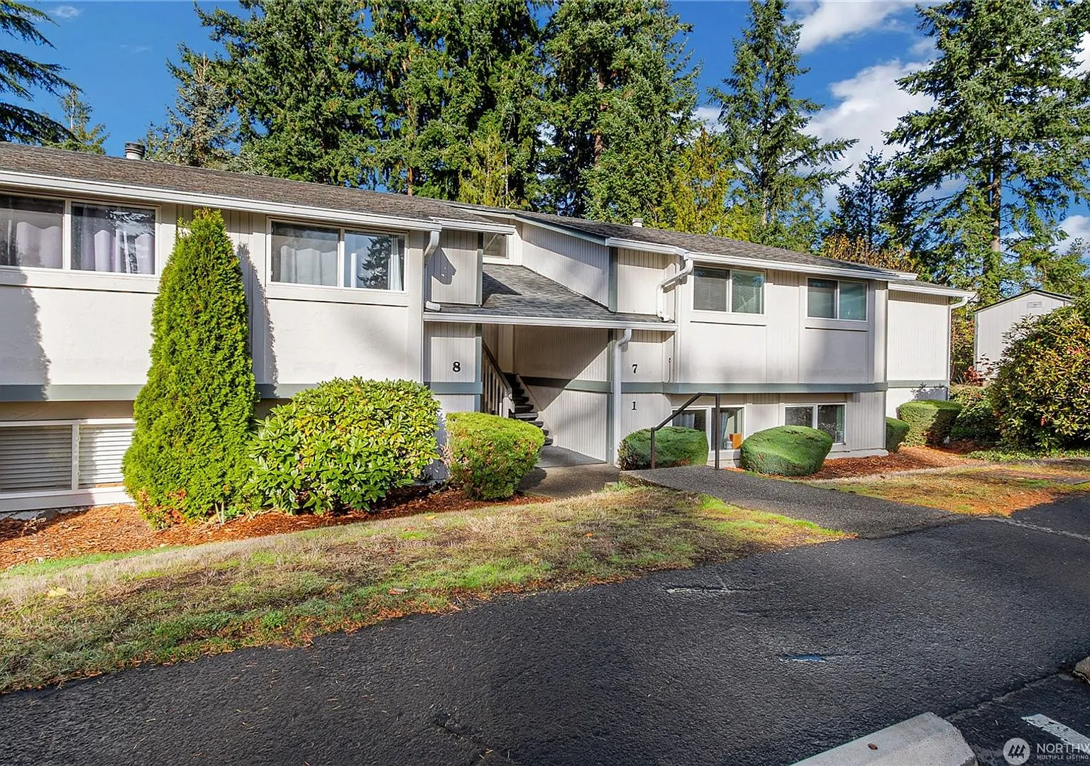 Federal Way Condo — Photo 1