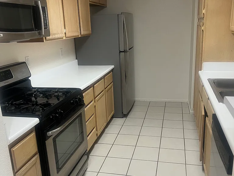 4823 S Torrey Pines Dr #103 — Photo 7