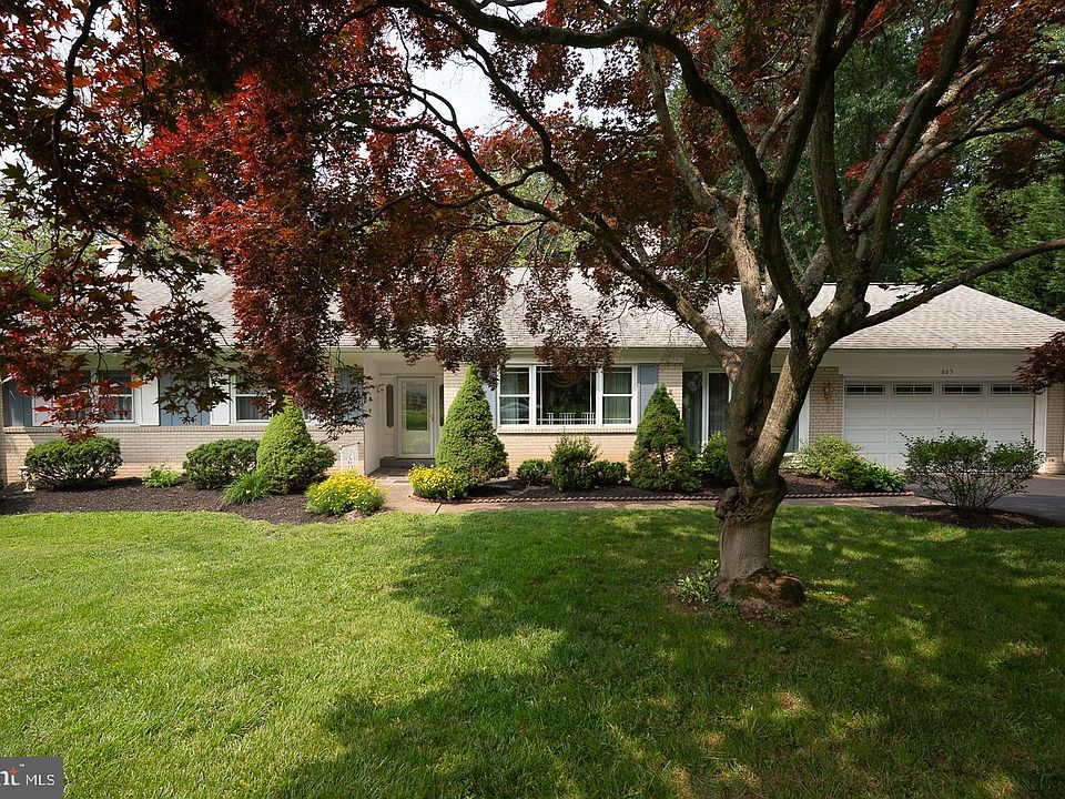 1st image of 805 Ridge Ln