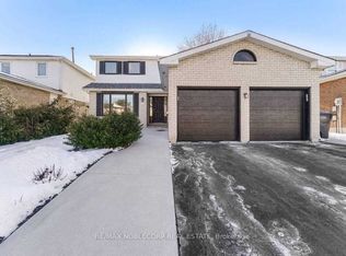 17 Mikado Cres, Brampton, ON L6S 3R3