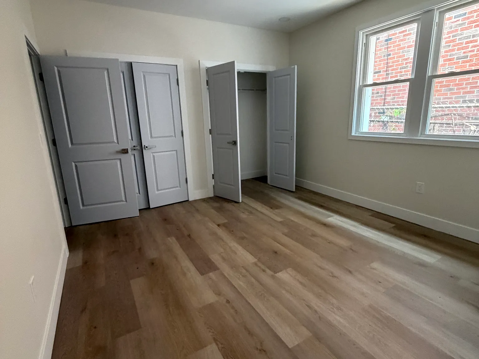 6 bed, $4,000 — Photo 4