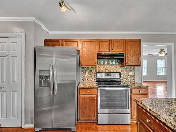 4th image of 6932 Linn Dr