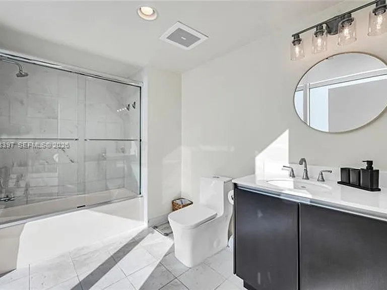 665 NE 25th St #2301 — Photo 13