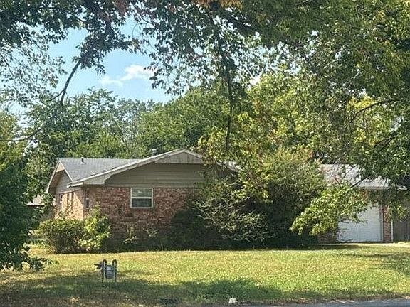 3rd image of 501 N Chickasaw Ave