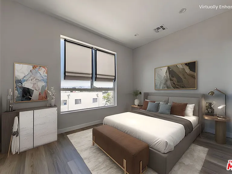 6702 Balboa Blvd #1 — Photo 15