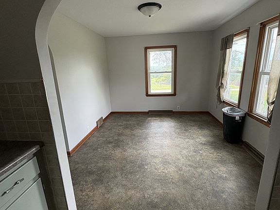 3rd image of 2281 170th St