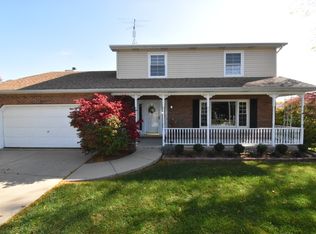 1091 Emerald Dr, Aurora, IL 60506