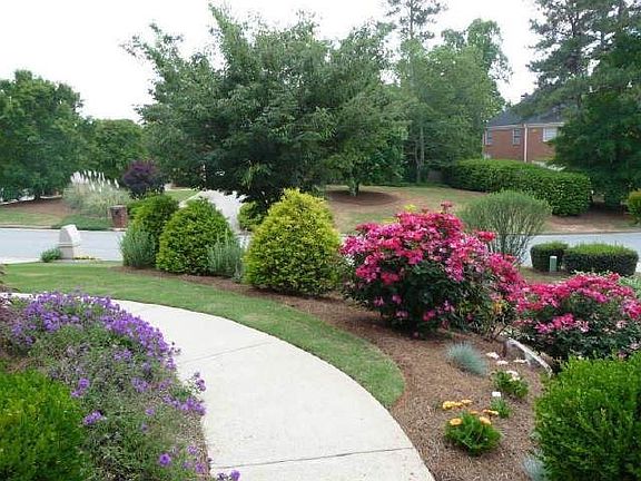 3rd image of 260 Fernly Park Dr