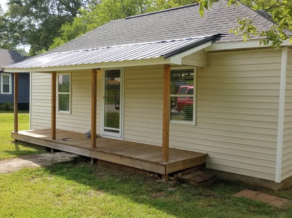 223 E Bearden St, Greer, SC 29651