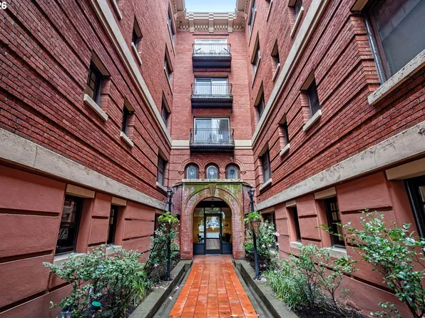 1829 NW Lovejoy St Unit 408, Portland, OR 97209