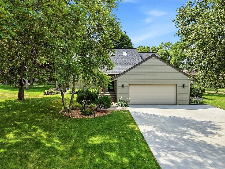 1st image of 15809 Nursery Dr