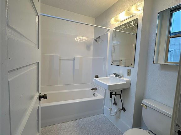 4th image of 226 Titusville Aly APT 6