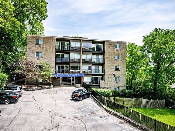 5th image of 3600 Linwood Ave #204