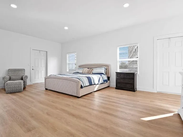 941 Ocean Dr — Photo 15