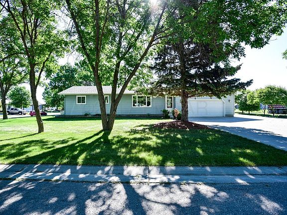 4th image of 107 Maple Dr