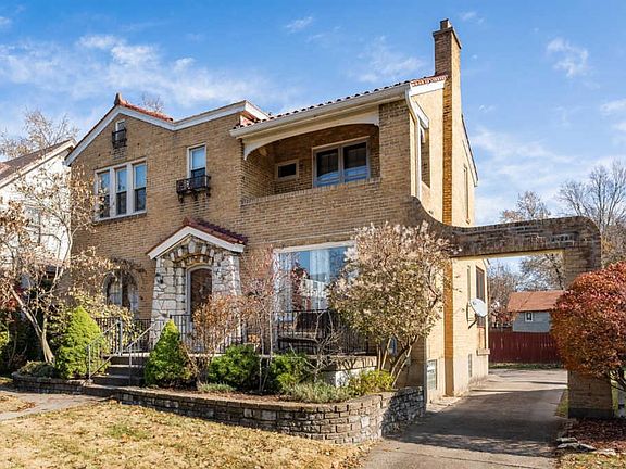 2nd image of 1342 Covedale Ave