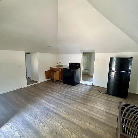 119 Green St — Photo 2