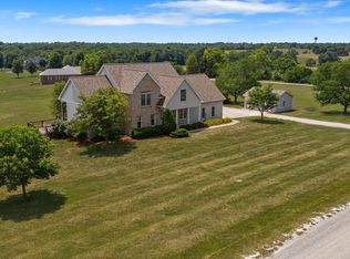 6122 Premier Rd, Fulton, MO 65251