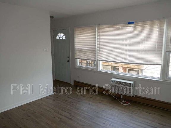 3rd image of 748 E 5th Ct