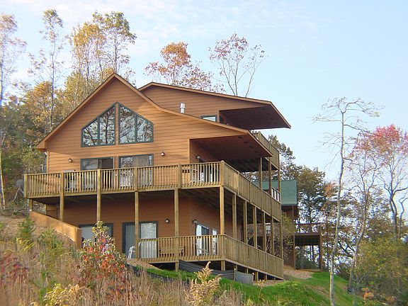 2nd image of 366 Farmette Dr