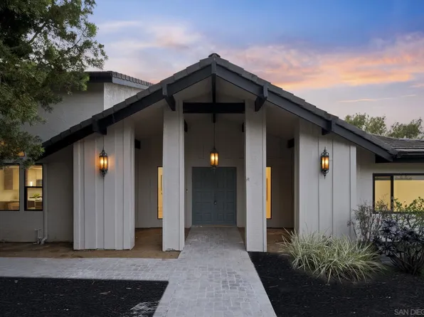 7001 Almaden Ln, Carlsbad, CA 92009