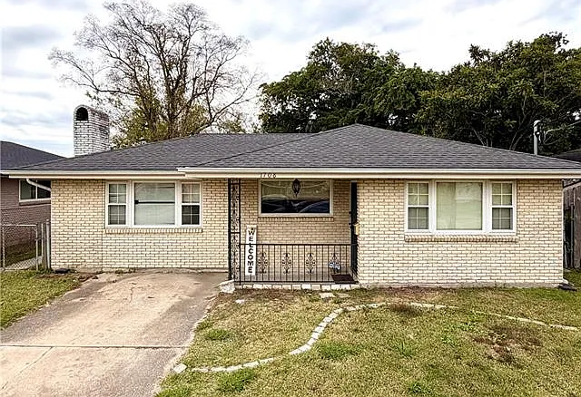 1708 Robin Dr