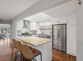 557 Summit Ave #2, Saint Paul, MN 55102