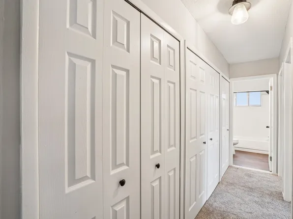 Hillcrest Club Apartments