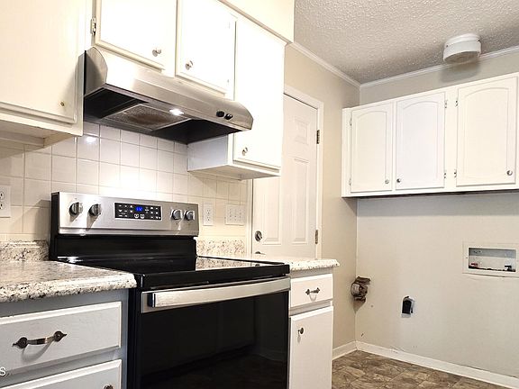 4th image of 8521 Baron Dr