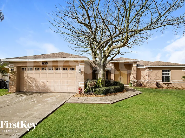 835 Summer Glen Dr — Photo 2