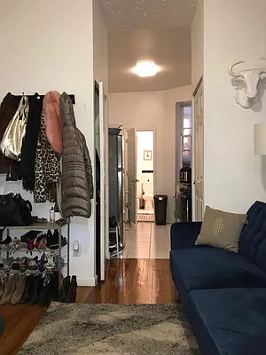 Rented by Compass | media 23