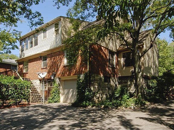 5th image of 1817 Cedar Ln