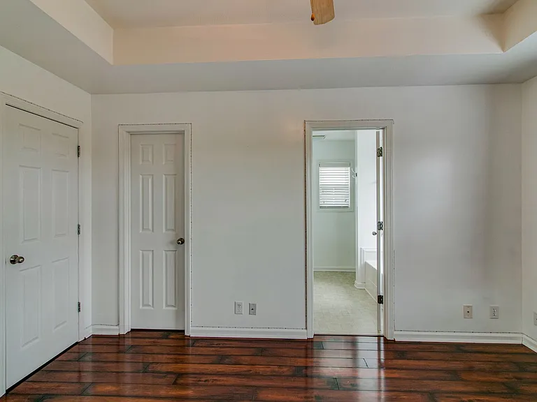 988 Chardea Ct — Photo 18