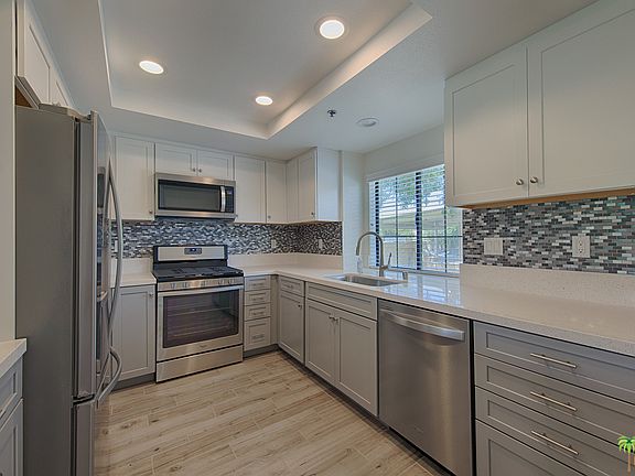 3rd image of 68037 Lakeland Dr