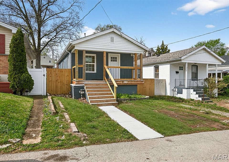 1st image of 206 Waller Ave